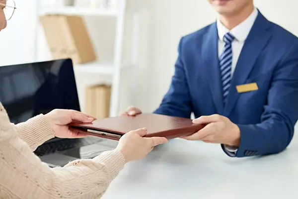 抢夺骨灰违反什么法律